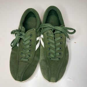 Tretorn Green Suede Women's Sneakers Size 7 GUC - see photos for wear